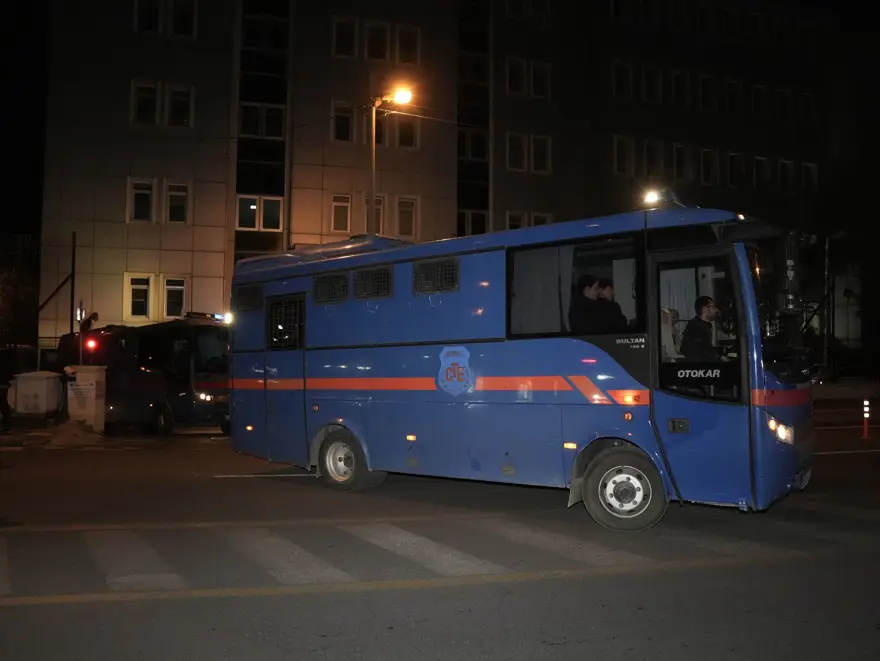 AİLEYİ AVUKAT ORDUSU TEMSİL EDİYOR 21 AİLEYİ AVUKAT ORDUSU TEMSİL EDİYOR 21