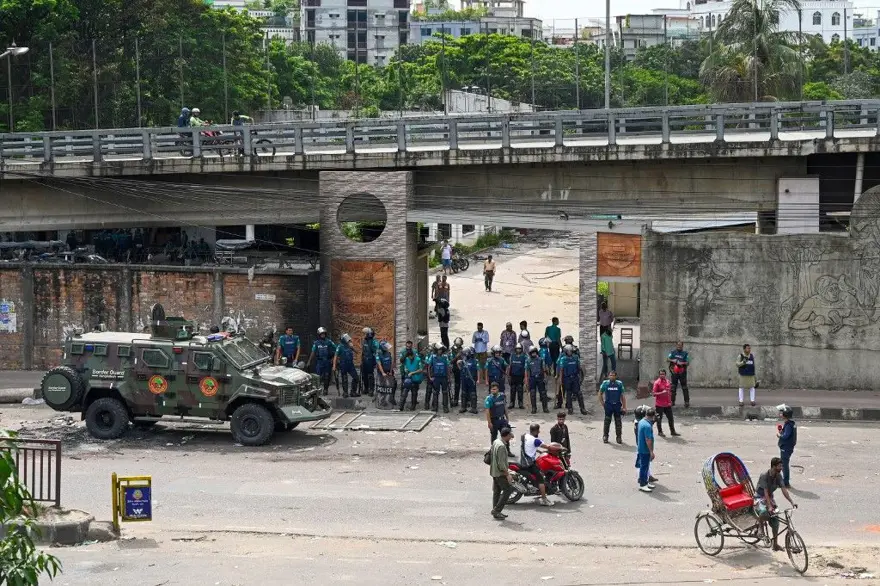 Bangladeş'te kaos: Öğrenciler hapishane bastı, yüzlerce mahkum serbest kaldı 12