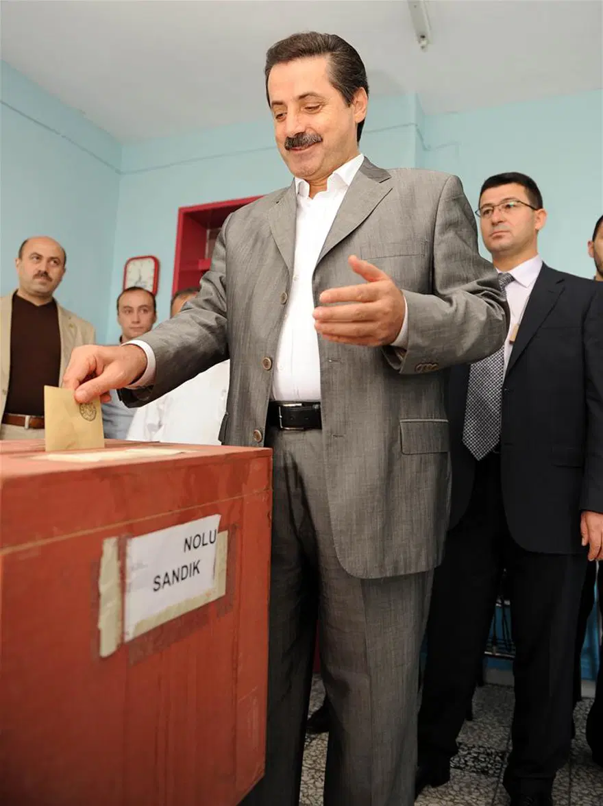 Türkiye sandık başındaydı 12