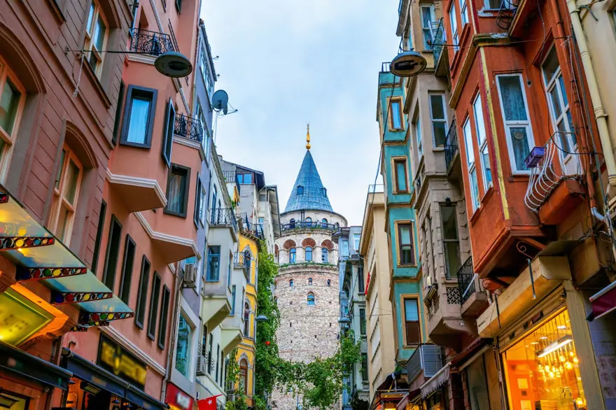 Galata Kulesi tarihi ve hakkında bilinmesi gerekenler (Galata Kulesi nerede, hikayesi nedir, efsaneleri neler, nasıl gidilir ve giriş ücreti ne kadar?) 8 Galata Kulesi tarihi ve hakkında bilinmesi gerekenler (Galata Kulesi nerede, hikayesi nedir, efsaneleri neler, nasıl gidilir ve giriş ücreti ne kadar?) 8