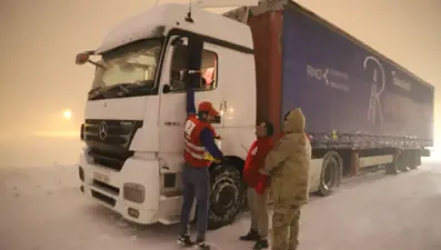 Van, Hakkari, Bitlis ve Muş'ta 540 yerleşim birimine ulaşım sağlanamıyor