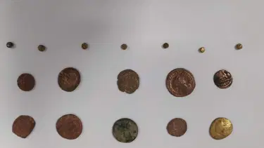 Tefecinin evinden tarihi eser çıktı
