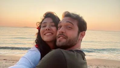 Ayrıldıkları iddia edilmişti:Aybüke Pusat ve Furkan Andıç'tan romantik poz