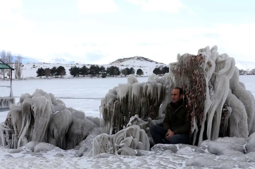 Antartika değil Çıldır Gölü: "Ağlayarak dondu" 