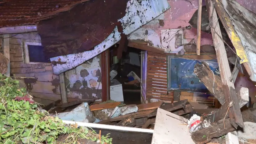 "BİR ANDA BASTIRDI İNSANLAR İÇERİ GİRDİ" 38