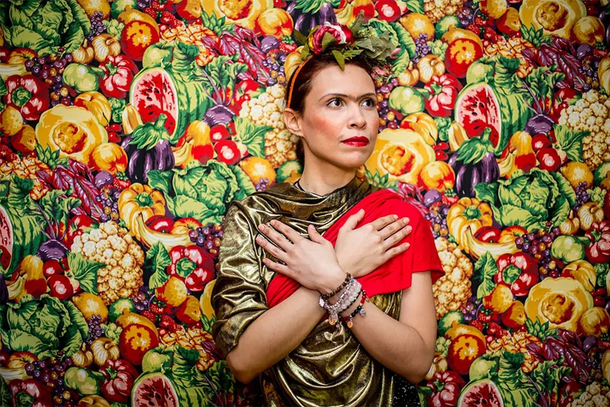 Frida Kahlo'yu taklitleriyle andı 10