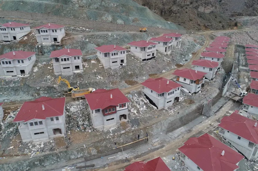 Su altında kalacak Yusufeli, 5 ayda taşınacak 17