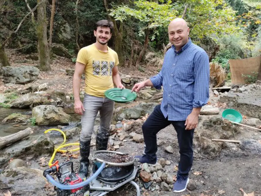 Derelerden altın toplayıp servet kazanıyorlar 9 Derelerden altın toplayıp servet kazanıyorlar 9