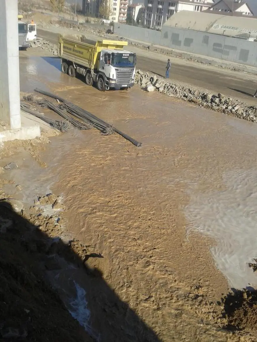 ODTÜ Yolu'nda göçük 6