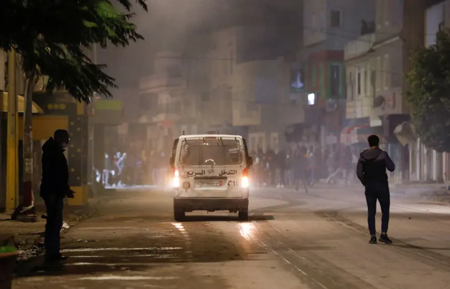 Tunus'ta protestolar 5. gününde: 632 gözaltı 