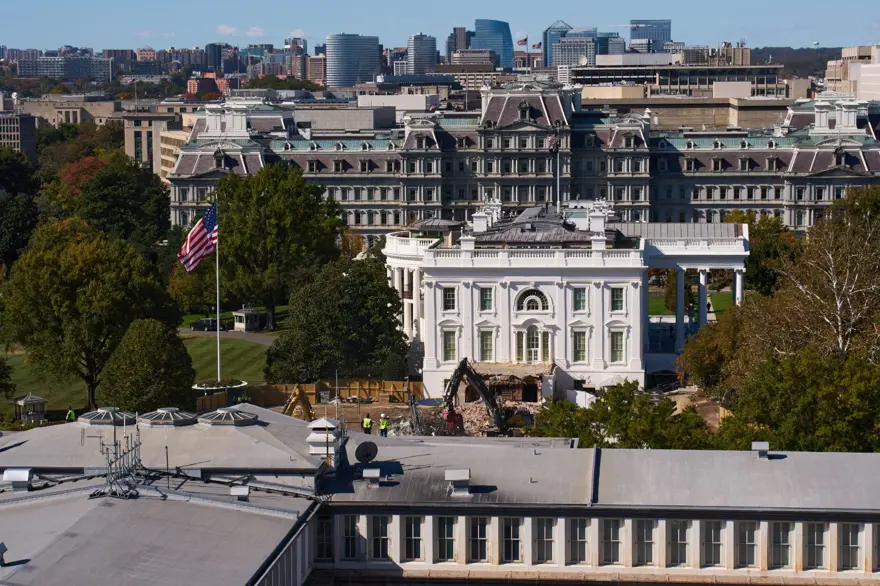 BALO SALONU İÇİN YIKILDI 1