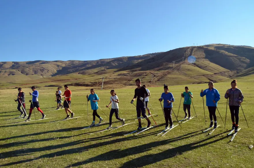 Kar yağmayınca çimde antrenman 6