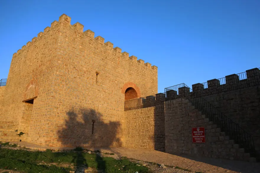 "TURİSTLERİN GELİP GÖREBİLECEKLERİ ÇOK GÜZEL BİR TARİHİ MEKAN ELDE ETMİŞ OLACAĞIZ" 4 "TURİSTLERİN GELİP GÖREBİLECEKLERİ ÇOK GÜZEL BİR TARİHİ MEKAN ELDE ETMİŞ OLACAĞIZ" 4