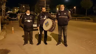 Pandemide işsiz kalan müzisyenler Ramazan davulcusu oldu