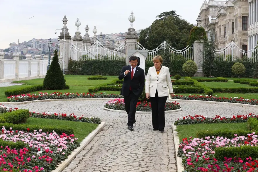 Merkel'den Davutoğlu'na Atatürk sorusu 8 Merkel'den Davutoğlu'na Atatürk sorusu 8