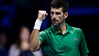 Djokovic, erkekler sezon sonu turnuvasında 3'te 3 yaptı