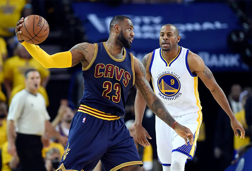 Golden State Warriors bir adım önde 13