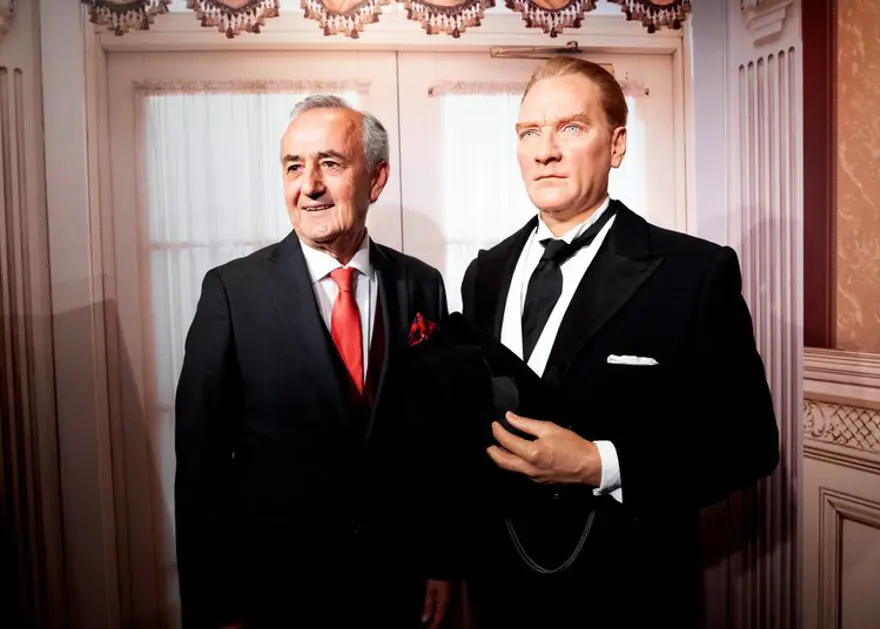 Atatürk'ün balmumu heykeli Berlin'de ziyarete açıldı 3