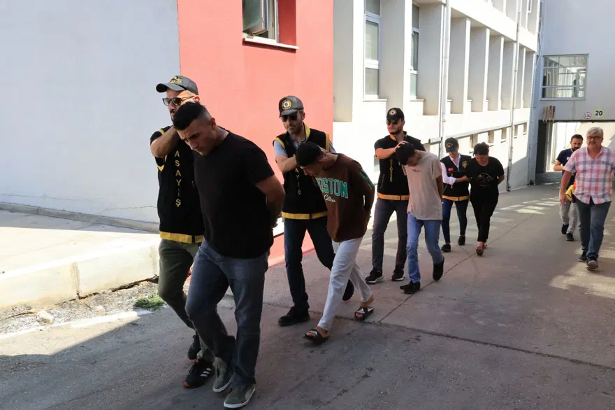 Yasak aşk sonu oldu! Sevgilisinin arkadaşları döverek öldürdü 2