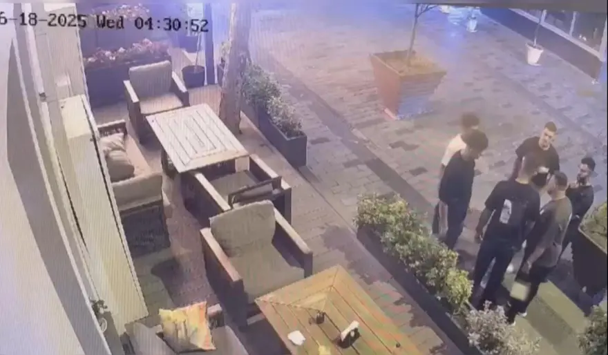 MAKET BIÇAĞIYLA SALDIRDI 1