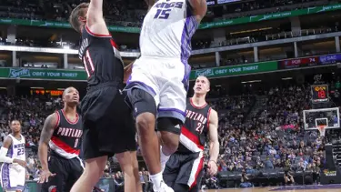 Cousins'tan 55, Thomas'tan 44 sayı