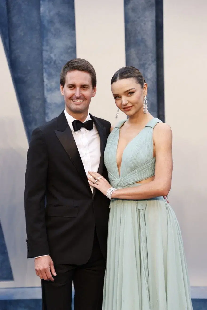Dördüncü kez anne olacak: Miranda Kerr'den yeni yıl pozu 4