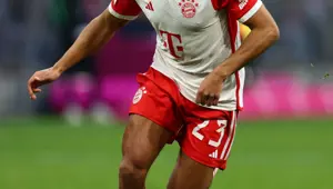 Rekor bedelle Bayern Münih'e transfer olan Boey yine sakatlandı