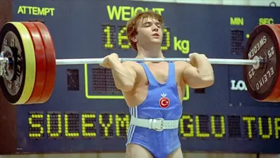 Dünya sporunun unutulmaz ismi: "Cep Herkülü" Naim Süleymanoğlu