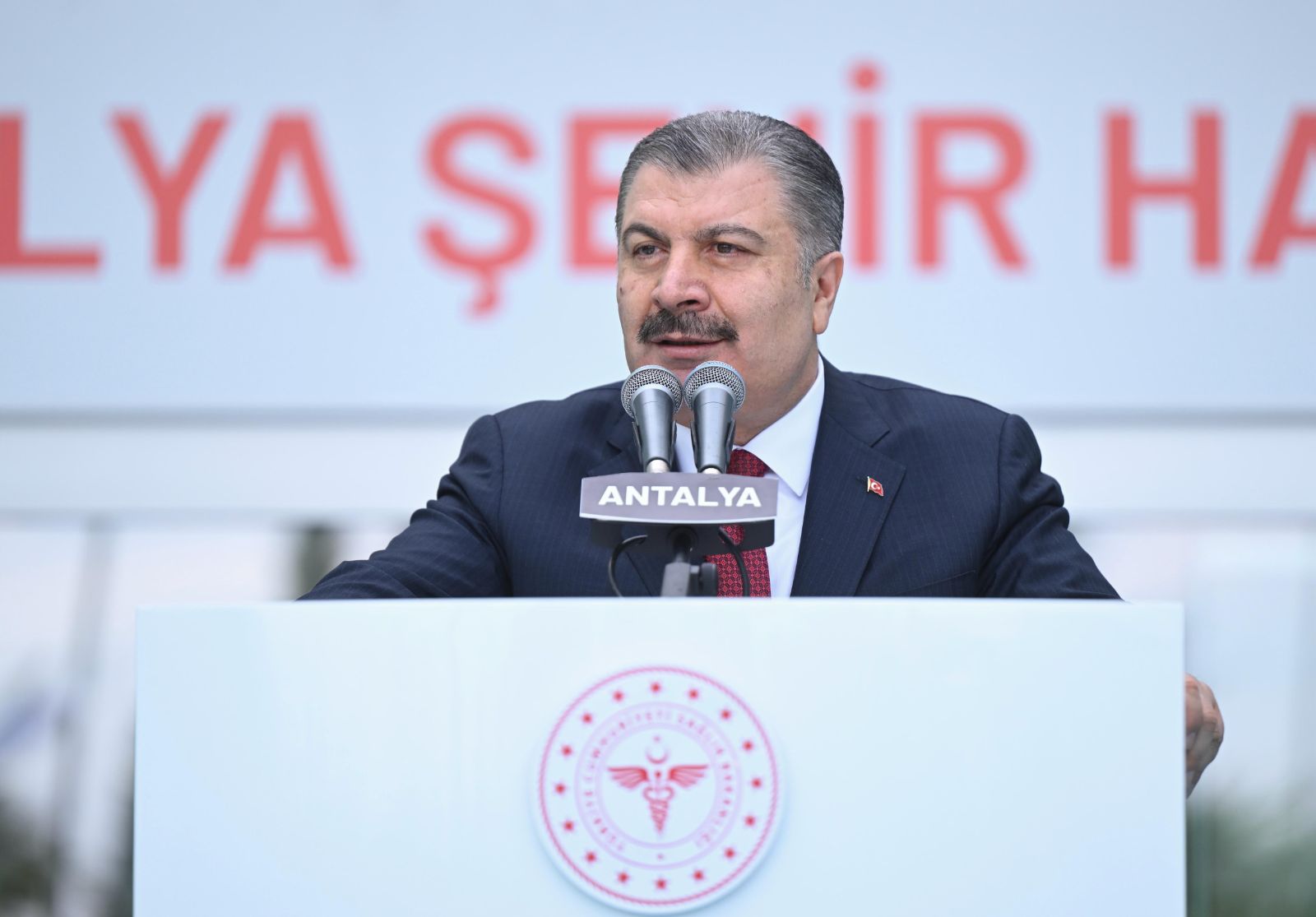 Sağlık Bakanı Koca'dan Antalya Şehir Hastanesi paylaşımı: Hayırlı olsun