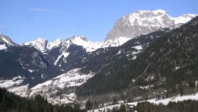 İngiliz kayakçı Alp Dağları'nda uçurumun dibinde ölü bulundu