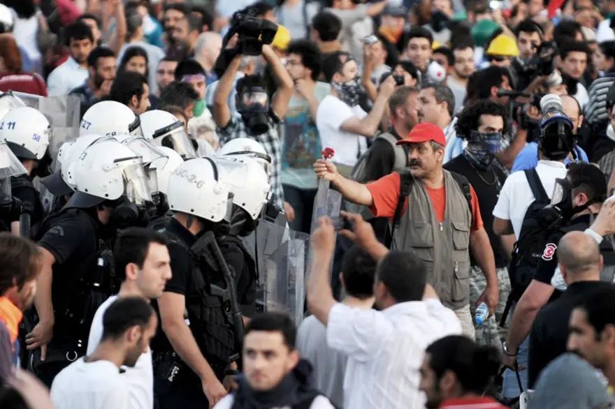 Taksim'de gerginlik 60