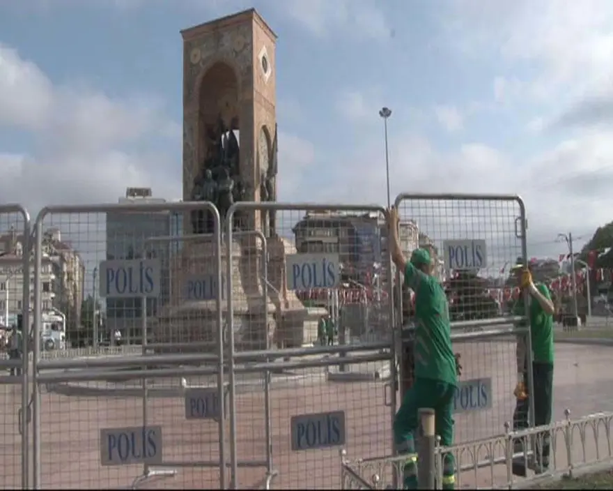 Taksim'de bariyerli önlem 2