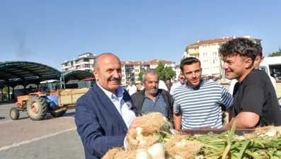 Halk arasında "beyaz altın" deniliyor: İlçede pazar kuruldu