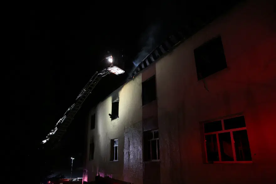 Adana'da yangın: 12 kişi hayatını kaybetti 23