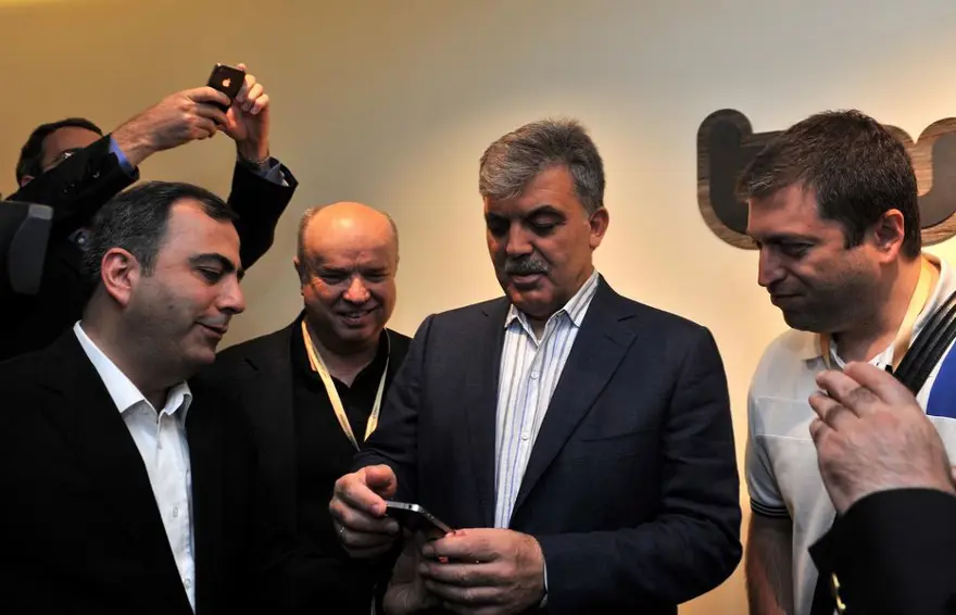 Cumhurbaşkanı Gül Twitter'da 10 Cumhurbaşkanı Gül Twitter'da 10