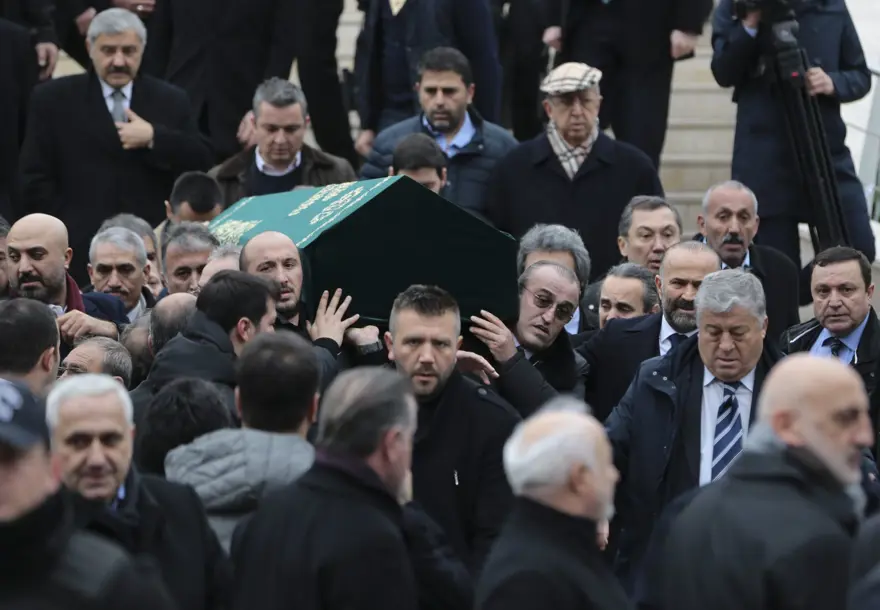 Yavuz Yılmaz son yolculuğuna uğurlandı 39 Yavuz Yılmaz son yolculuğuna uğurlandı 39