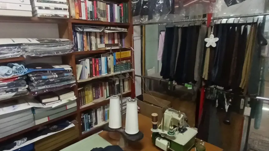 KİTAPTA BEYOĞLU'NDA TANIŞTI, DÜNYA KLASİKLERİNİ BİTİRDİ 1