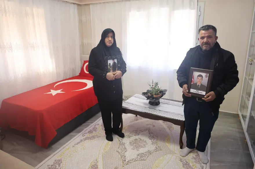 Şehidin 24 yıllık hatırası ailesi tarafından odasında yaşatılıyor 