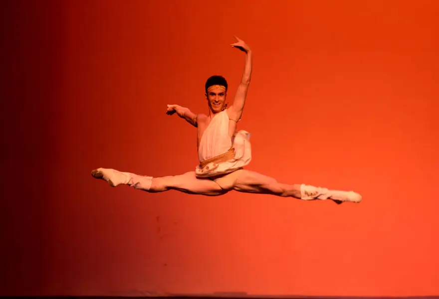 Balenin yıldızları yer çekimine meydan okudu 2 Balenin yıldızları yer çekimine meydan okudu 2