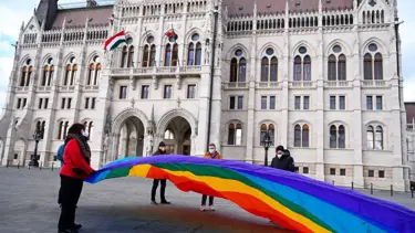 Tartışmalı LGBTİ+ yasası meclisten geçti: Macaristan yüz tanıma sistemi kullanacak