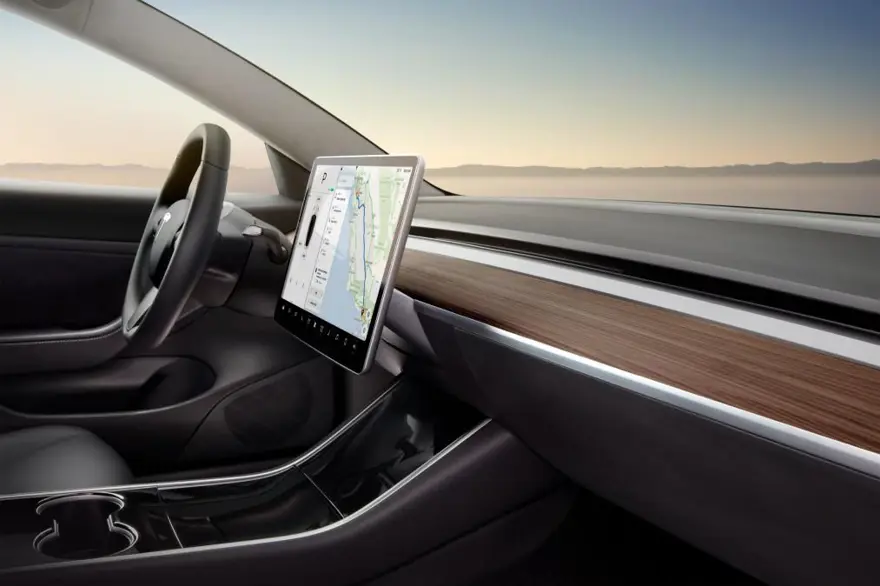 Tesla Model 3 ile Amerika'daki en hızlı yolculuğu yaptılar 5