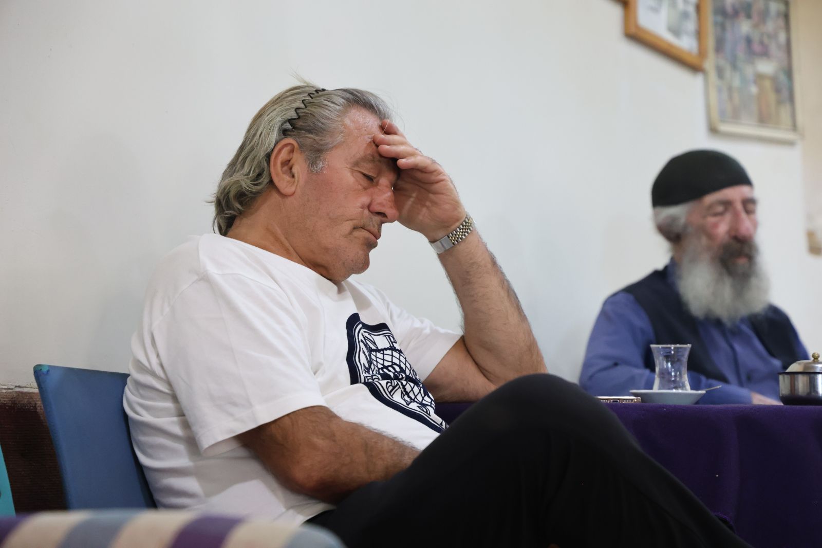 Yıllardır "uyutan kahvehane" olarak biliniyor: "Horlayanları da duyuyoruz"