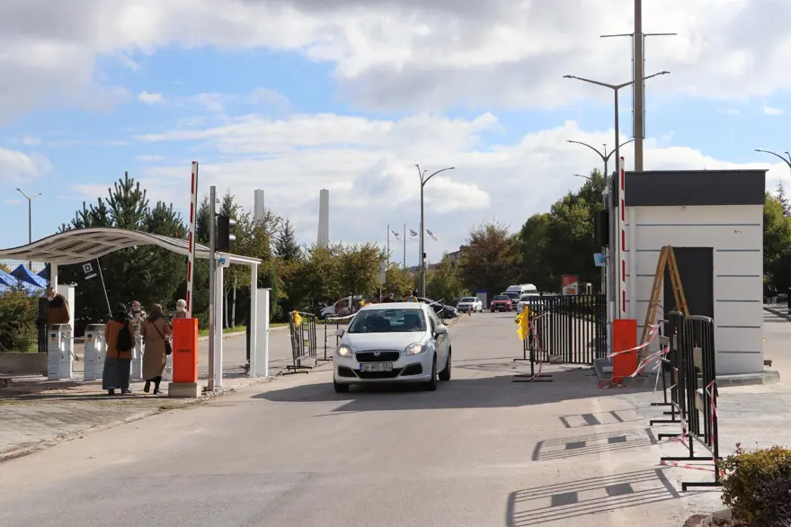 Osmangazi Üniversitesi yerleşkesinde ücretli HGS dönemi 