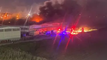 Bursa'da yedek parça fabrikasında çıkan yangın söndürüldü