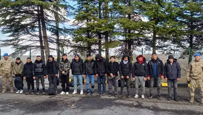 Tekirdağ'da 12 kaçak göçmen yakalandı