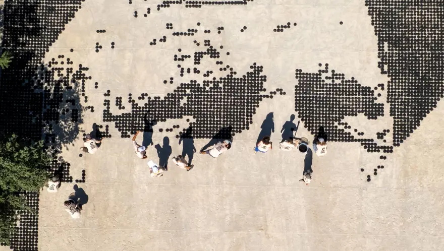 Aşık Veysel'in vefatının 50. yılında Bodrum'da dev portresi yapıldı 10