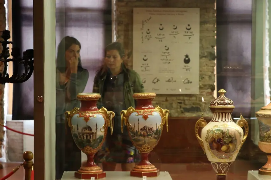 Osmanlı Saray Mutfağı'nın ilk buzdolabı Dolmabahçe Sarayı Müzesi'nde sergileniyor 7