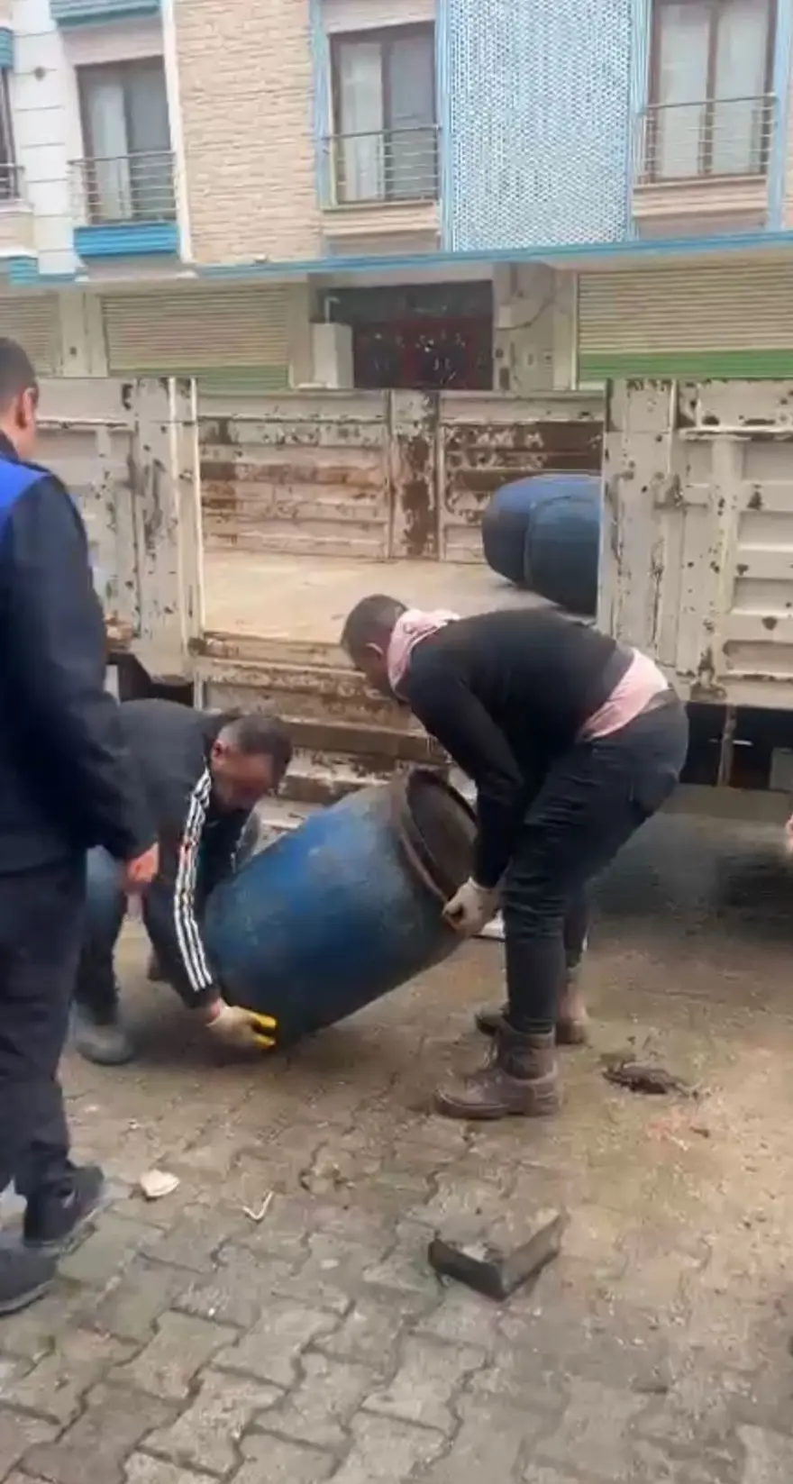 8 bin 695 kilogramı imha edildi: Nar ekşisi, biber salçası, biber turşusu 1 8 bin 695 kilogramı imha edildi: Nar ekşisi, biber salçası, biber turşusu 1