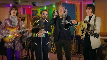 Yüzükler Efendisi serisinin yönetmeninden The Beatles klibi