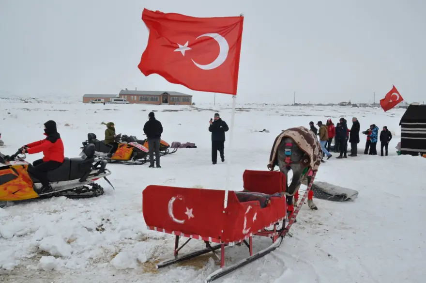 Turizmcilerin yeni rotası Çıldır Gölü 3